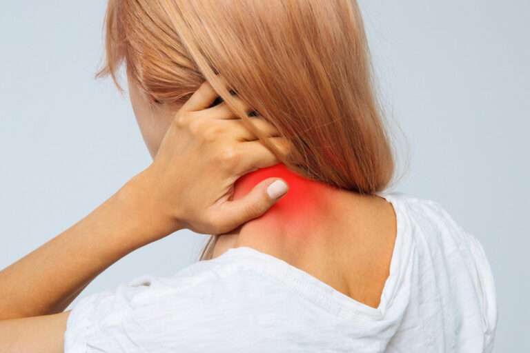 Image de :Comprendre le torticolis, symptômes, causes et traitements